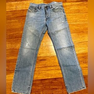 Diesel Larkee Relaxed Straight Comfort Jeans  W31 L34. New no tags.
